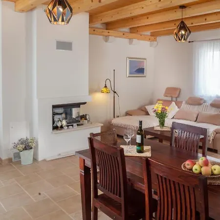 Villa Matea *